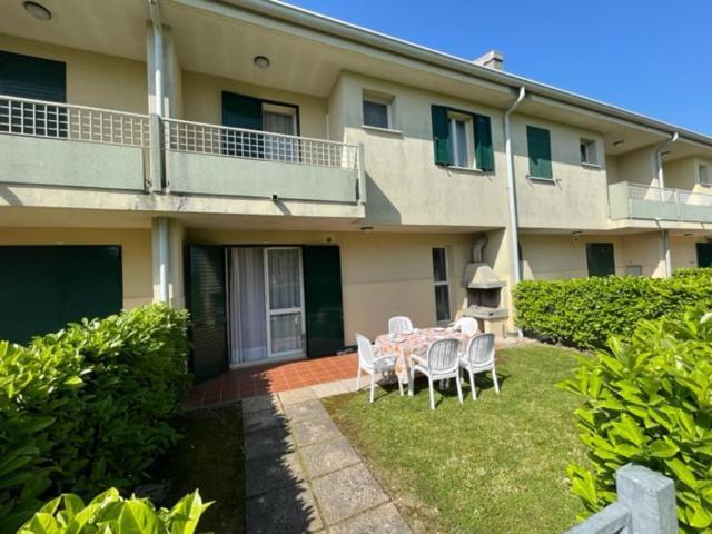 Apartament With Swimming Pool Apartment Caorle Exterior photo